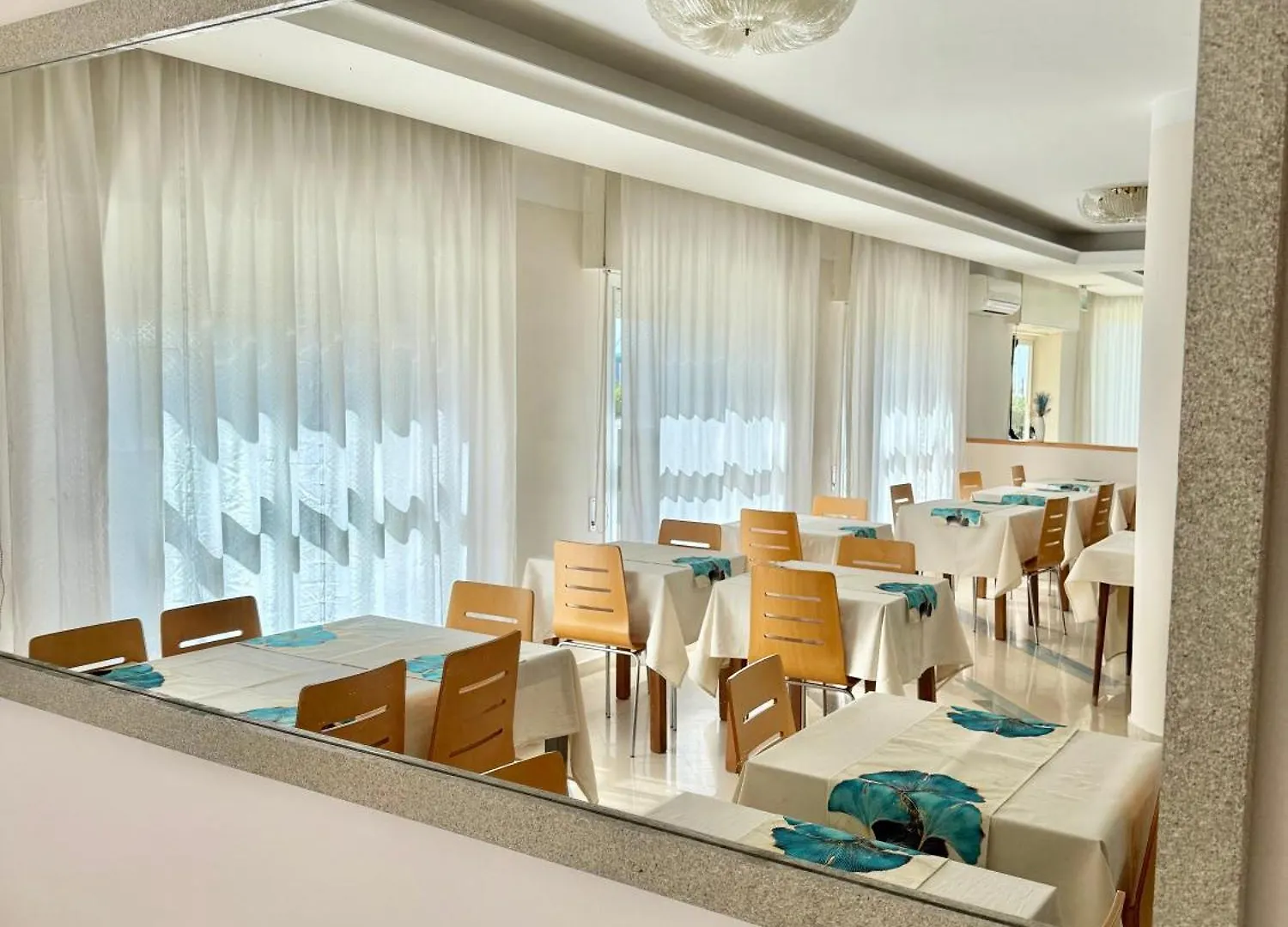 **  Hotel B&B Nizza Riccione Italy