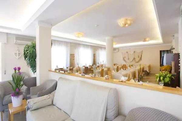 Hotel B&B Nizza Riccione 2*,