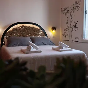 Liotru Maisonne, With En-suite Bathroom And Shared Bathroom Nocleg ze śniadaniem Katania