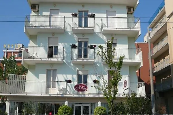 Hotel B&B Nizza Риччоне
